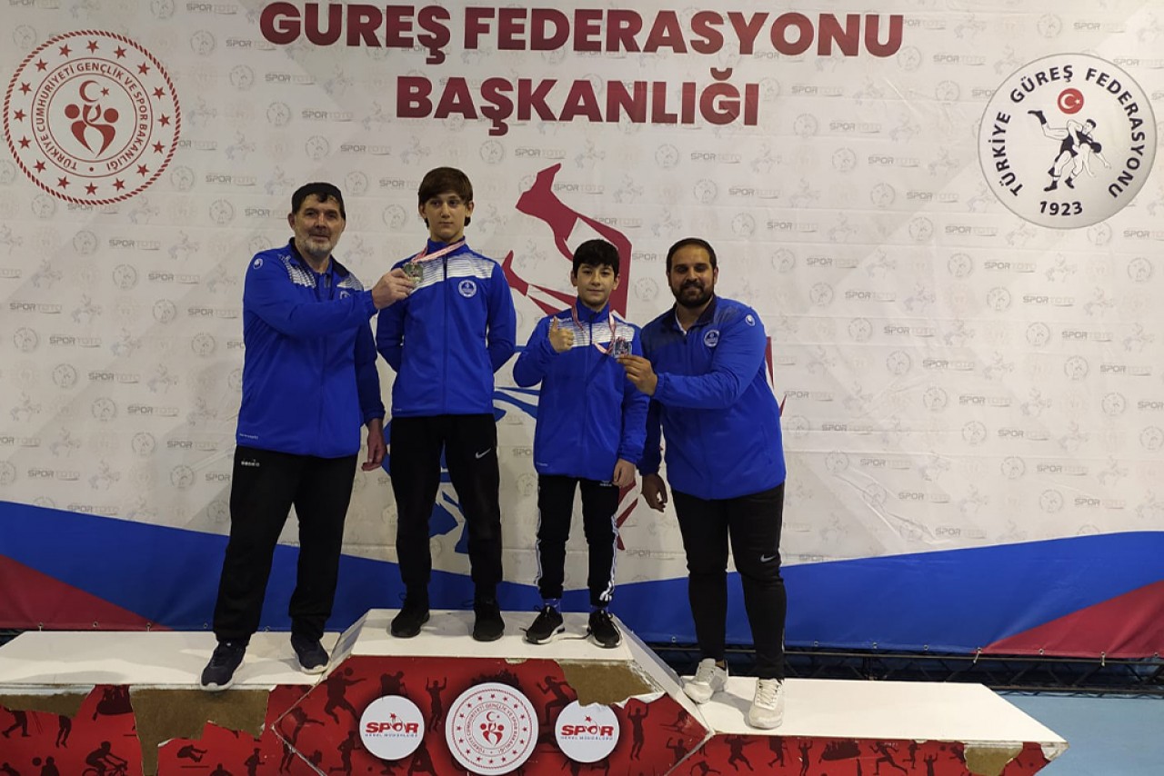  Kocaeli Büyükşehir Belediyesi Kağıtspor Kulübü / İzmit’in Güreşteki Gururu Osman Yıldız 