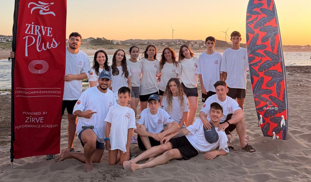 Zirve Performance Academy'den Babalı'da Unutulmaz Sörf Kampı